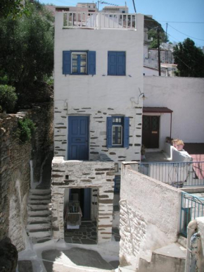 Гостиница 3-level doll house in Kea Ioulida/Chora, Cyclades  Тзиа